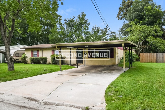 Building Photo - 5331 Woodcrest Rd Rental