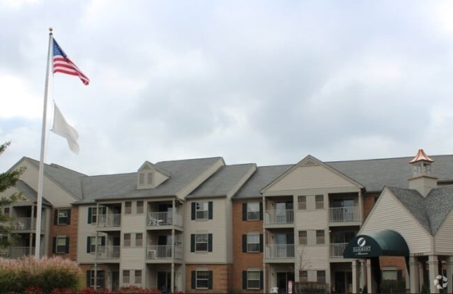 Building Photo - Oakmont Manor Rental