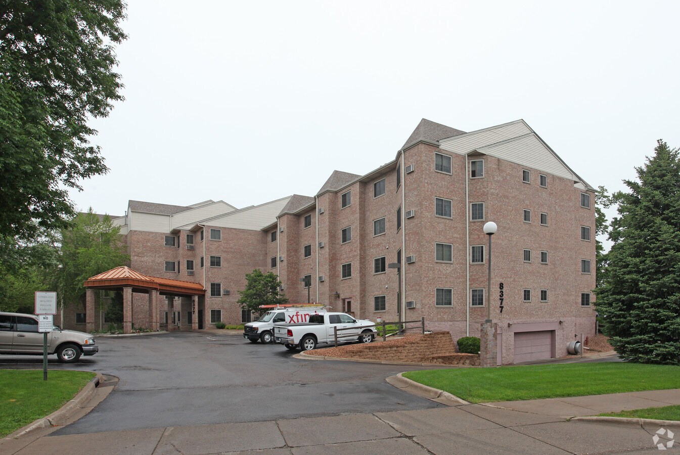 Woodland Mounds Senior Apartments Osseo, Minnesota 0 unit available