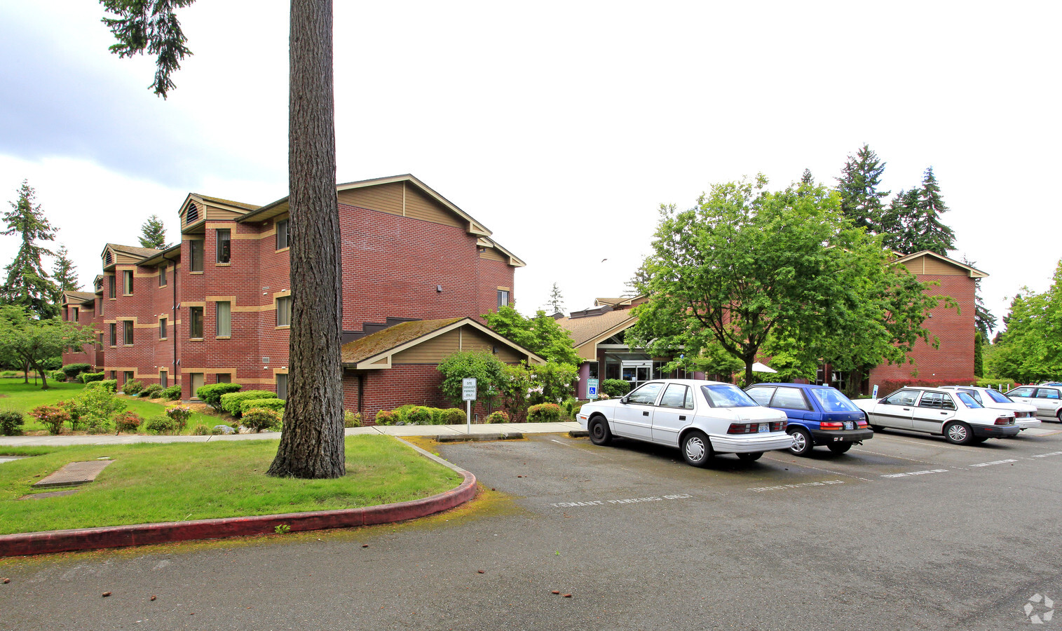 Houser Terrace Apartments - Renton, Washington - 0 unit available | After55