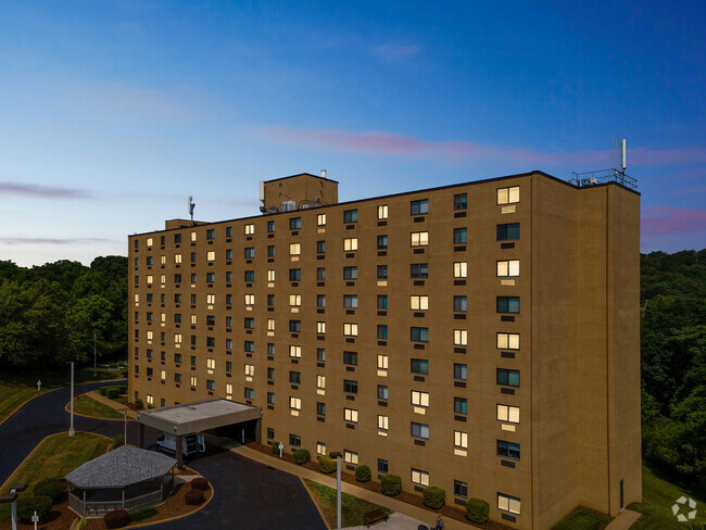 Building Photo - Silvertree Seniors Chattanooga Apartments