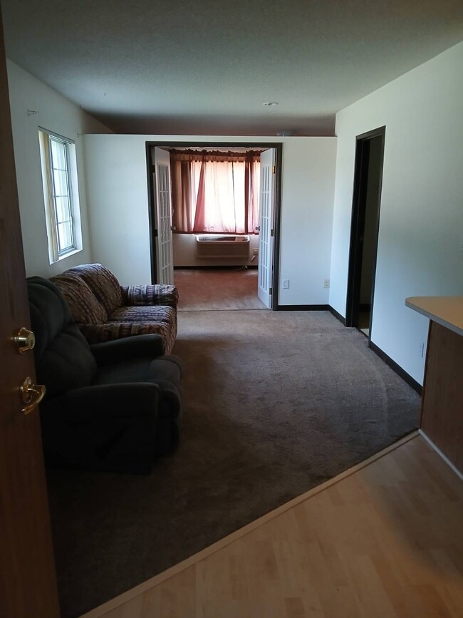Building Photo - 3305 Sunset Ave Rental