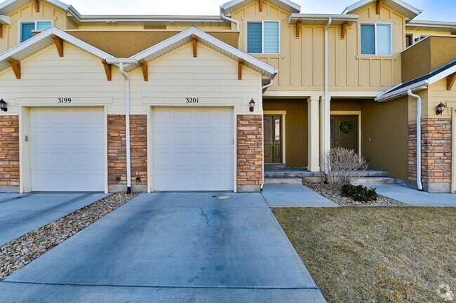 Building Photo - 3201 W Desert Lily Dr Rental