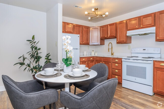 Building Photo - The Reserve at Barrington Rental