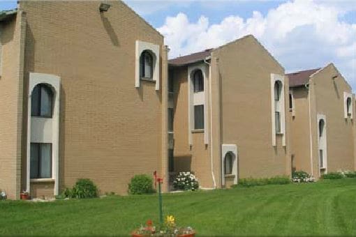 Building Photo - Evergreen Square - 62+ Senior Housing Rental