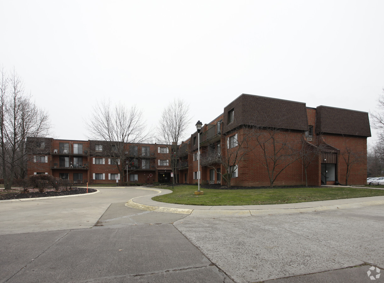 Twinsburg Apartments - Twinsburg Apartments