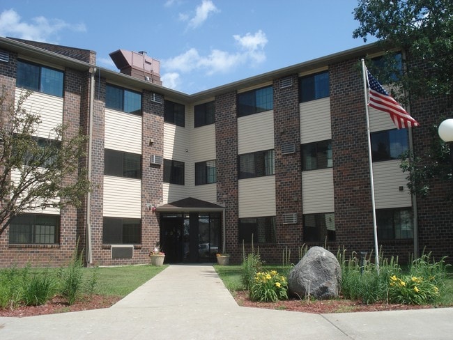 Primary Photo - Red Pine Estates Rental