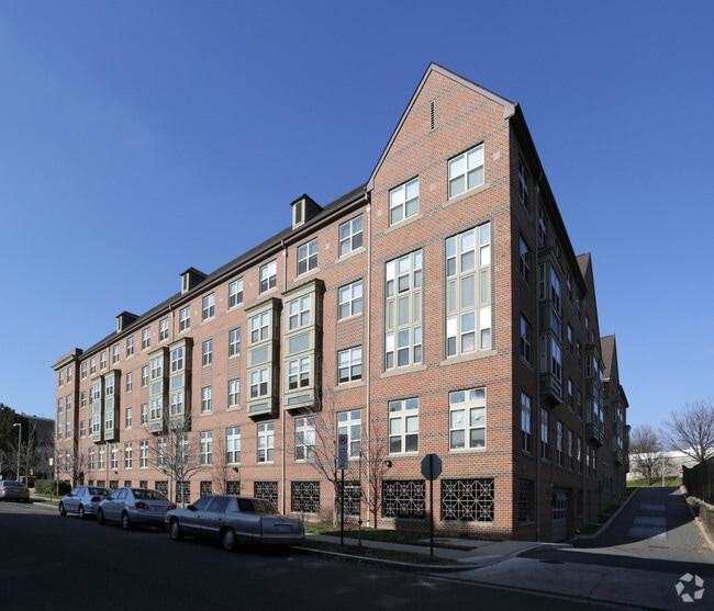 Building Photo - Arthur Capper Senior I Rental