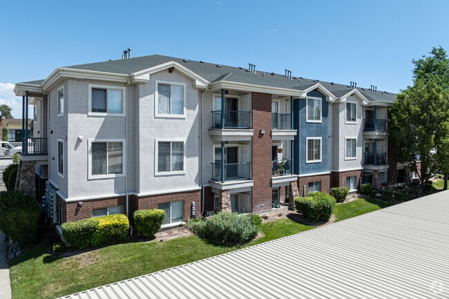 Building Photo - Bristol Village Apartments