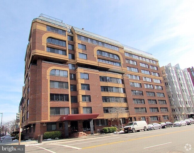 Building Photo - 1245 13th St NW Rental