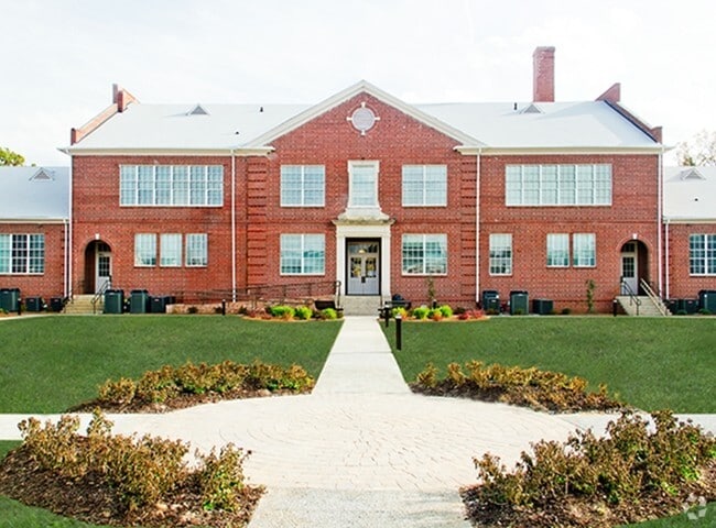 Building Photo - Waynesborough Academy Senior Residences Rental