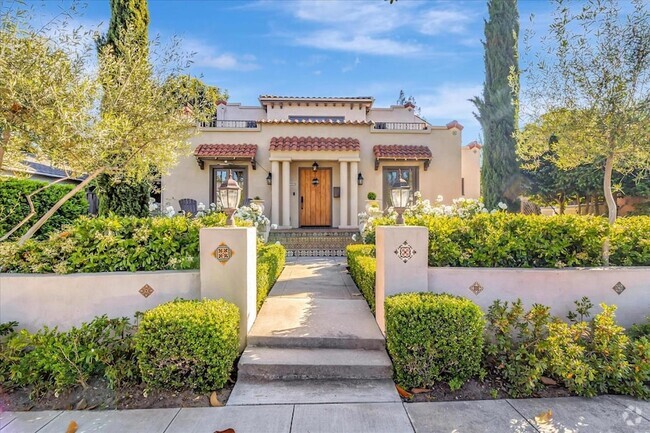 Building Photo - 1568 Mariposa Ave Rental