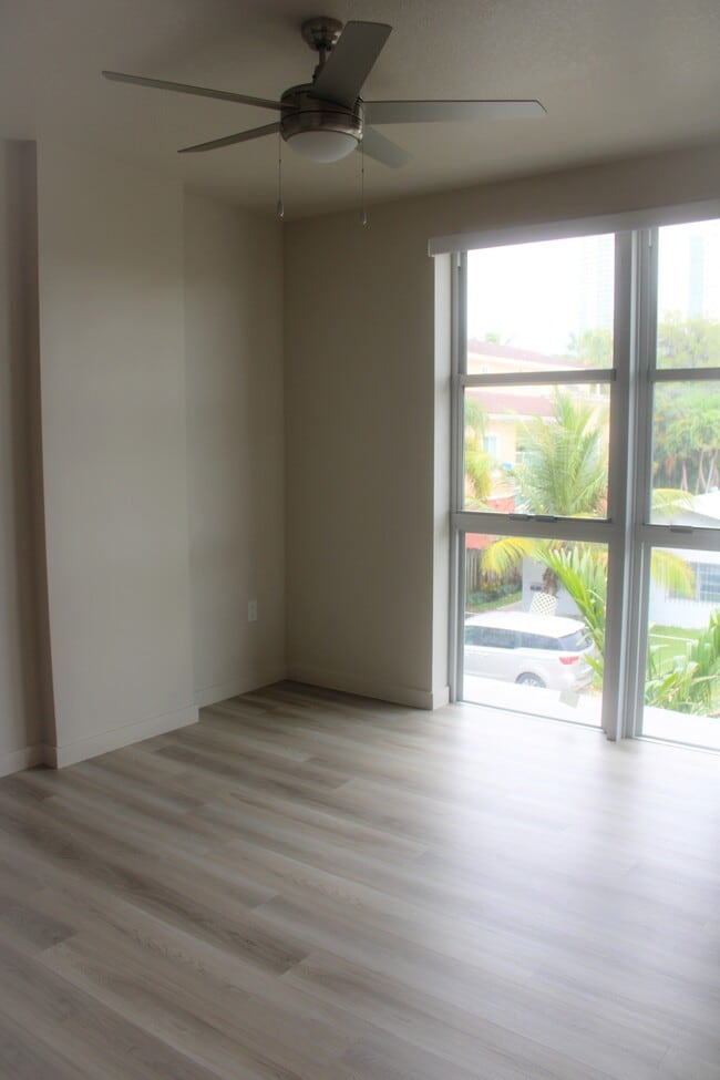 Sailboat Bend II 55+ Apts. NO VACANCY Fort Lauderdale, Florida 0