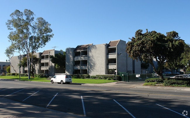 Building Photo - Acacia Villa