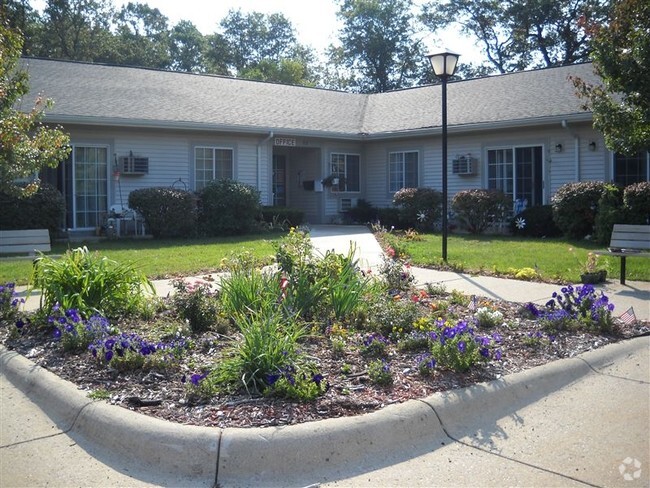 Primary Photo - Sand Hill Apartments