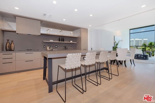 Photo - 10777 Wilshire Blvd Unit 703 Condo