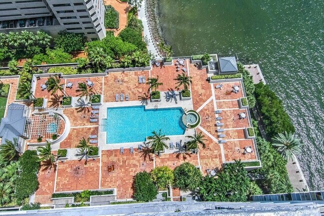 Building Photo - 1111 Brickell Bay Dr Rental