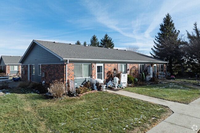 Building Photo - Candleridge Apartments of Bondurant