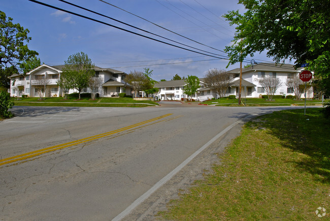 Photo - Arlington Plaza Apartments