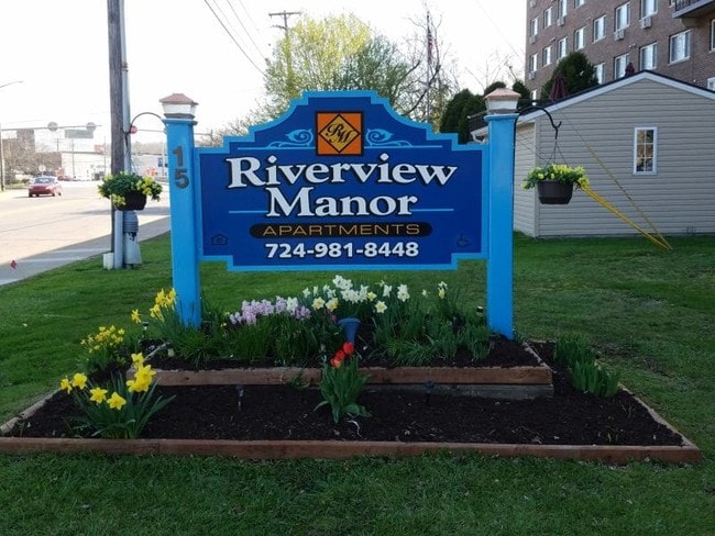 Riverview Manor - Riverview Manor Apartments