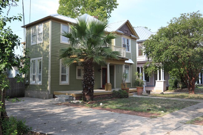 Photo - 228 W Woodlawn Ave Rental