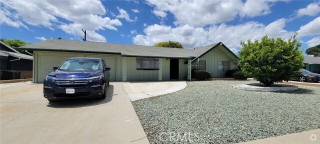 Building Photo - 26460 Ridgemoor Rd Rental
