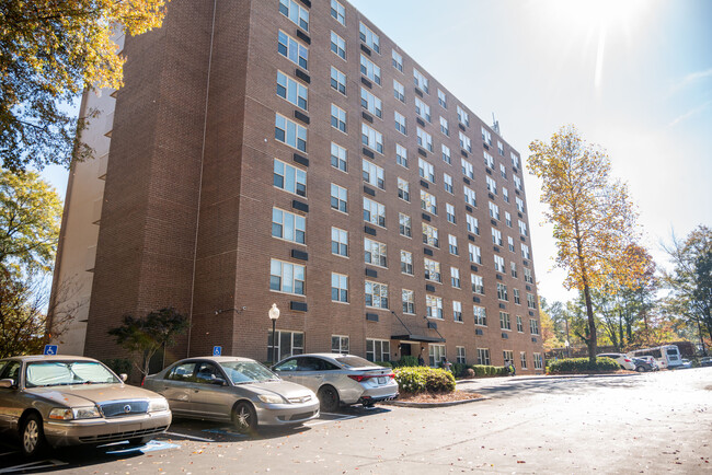 Building Photo - Silvertree Atlanta Rental