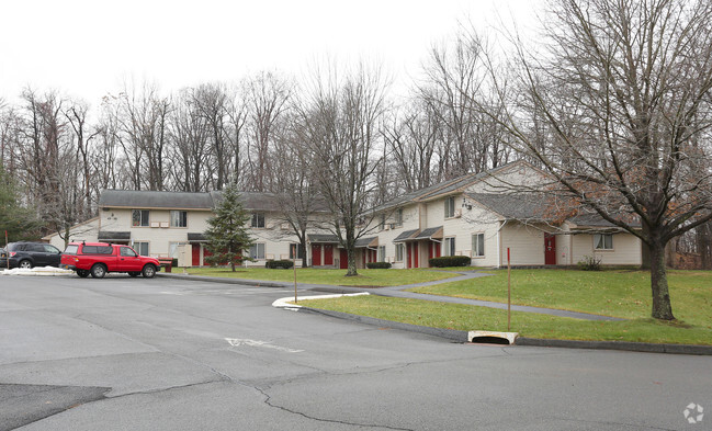 Wells Manor - Wells Manor Apartments