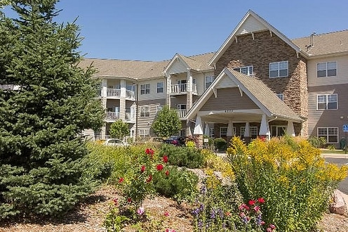 Building Photo - Applewood Pointe Rental