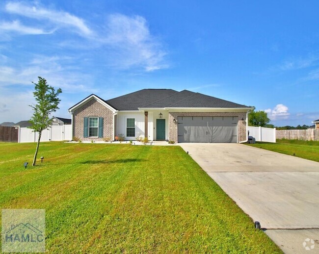 Building Photo - 301 Akins Rnch Rd NE Rental