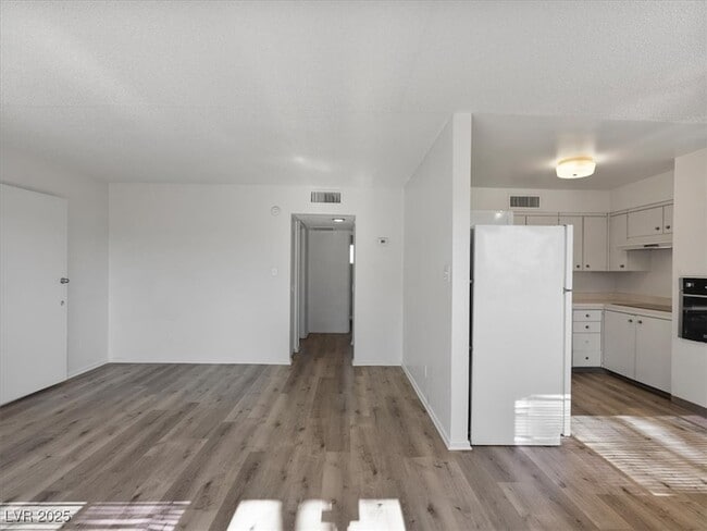 Photo - 350 E Desert Inn Rd Unit H208 Condo