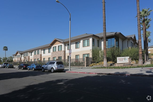 Building Photo - Emerald Court Rental