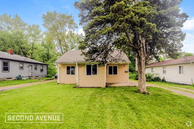 Building Photo - 3636 N Dearborn St Rental