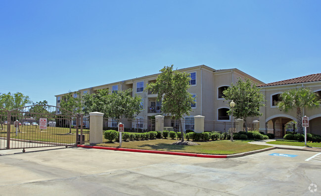 Villas of Park Grove Apartments - Villas of Park Grove Apartments