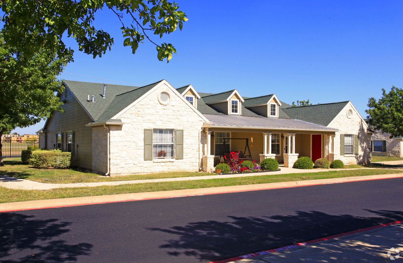 Photo - The Veranda at Twin Creek Apartments