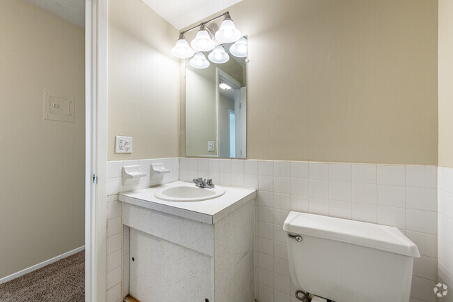 1/2 bath in 2 bedroom - Summit Ridge Apartments