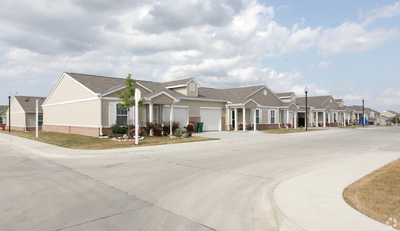 Meadow Vista Senior Villas - Meadow Vista Senior Villas Apartments