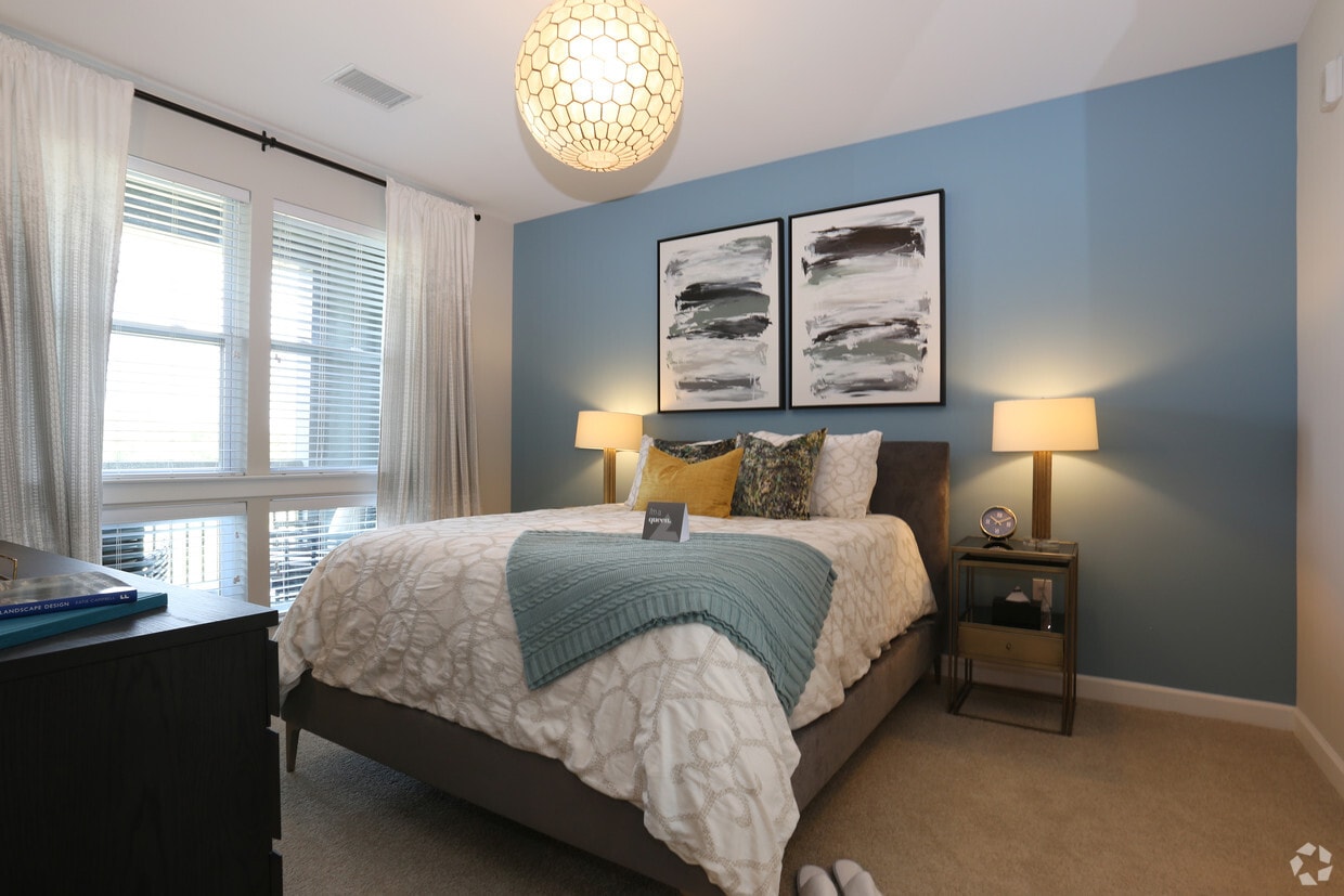 Floor Plan - 2 Bed/2 Bath Rosemont