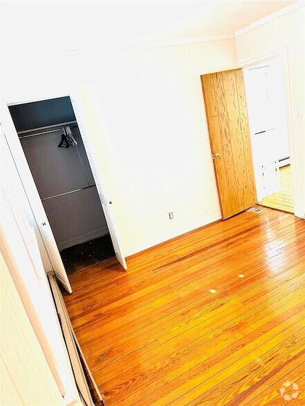 Building Photo - 14 Pine Ln Rental