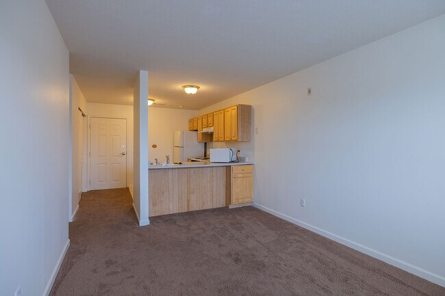 Picture of 7 S 7th St APT 1, Fulton, NY 13069 | Zillow