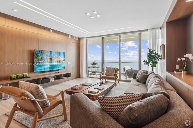 Building Photo - 18975 Collins Ave Rental