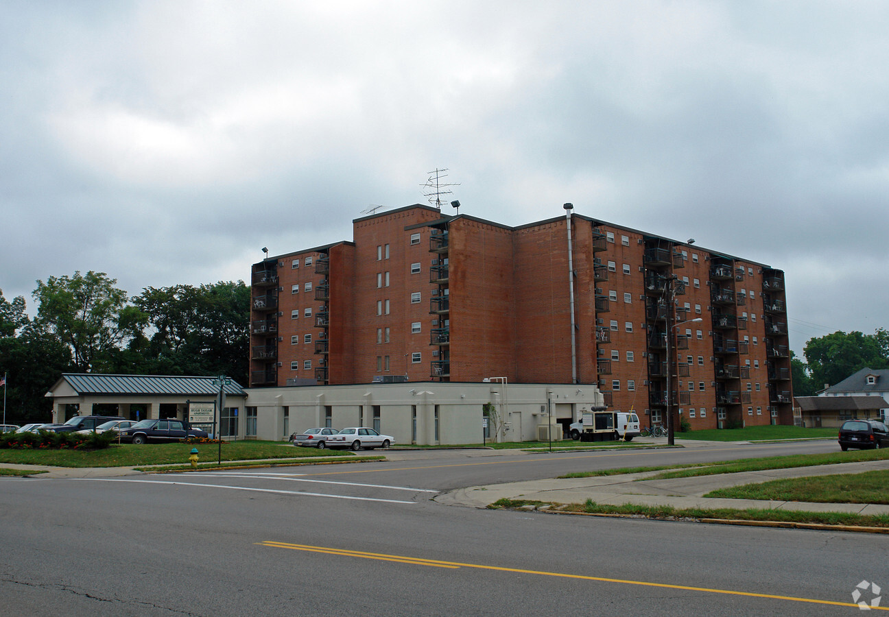 Hugh Taylor Apartments - Hugh Taylor Apartments