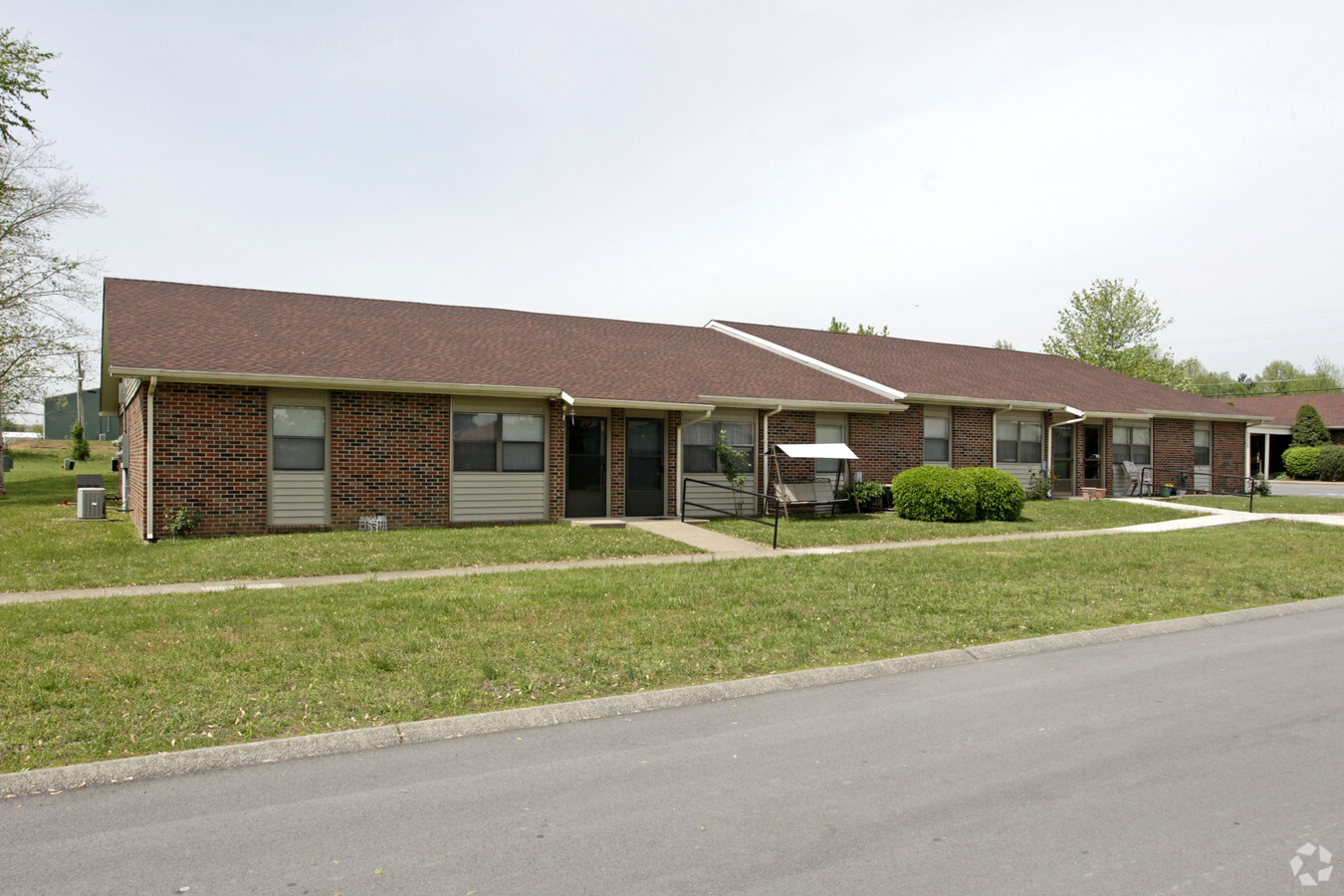 Golden Oaks Village - Golden Oaks Village Apartments