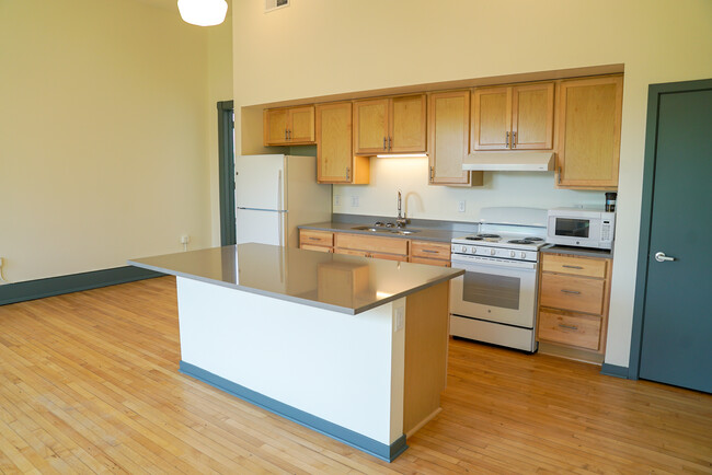 island kitchen - 37th St School Senior Apartments