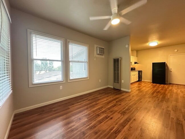Building Photo - Fairhaven Estates Rental