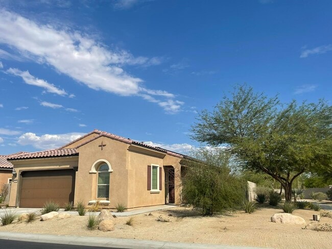 Building Photo - 69 Syrah