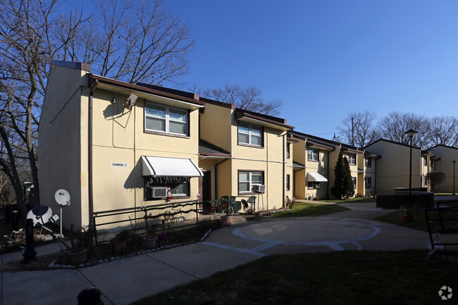 Photo - Holmecrest Homes Apartments