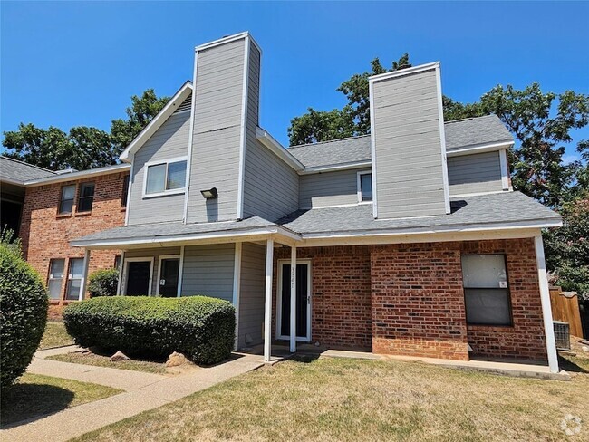 Building Photo - 3817 Evergreen St Rental
