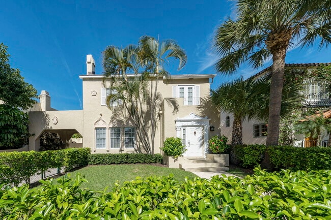 Building Photo - 211 Seaspray Ave