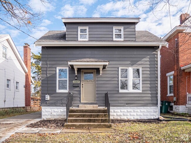 Building Photo - 3264 Lakeview St Rental